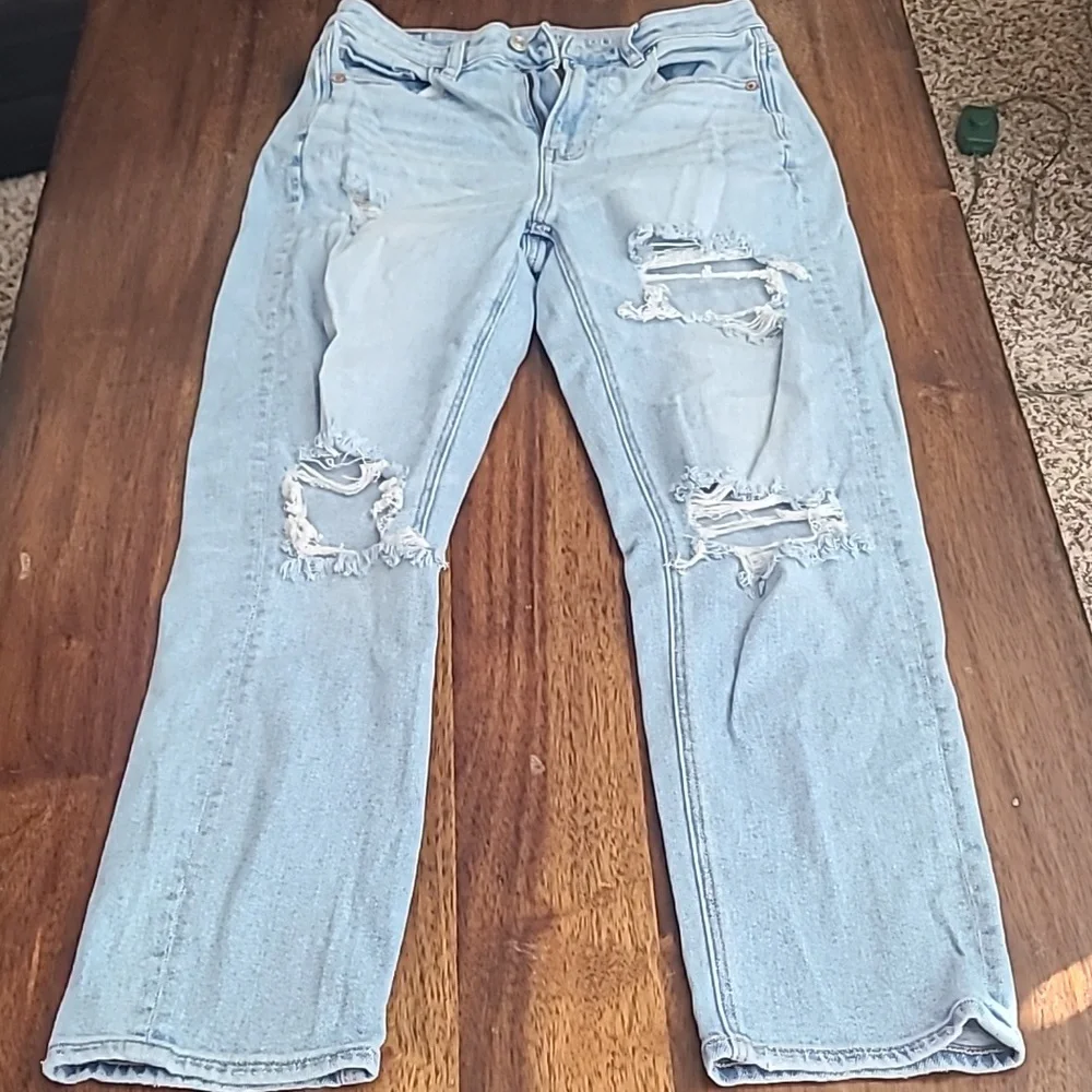 american eagle mom Straight jeans size 4